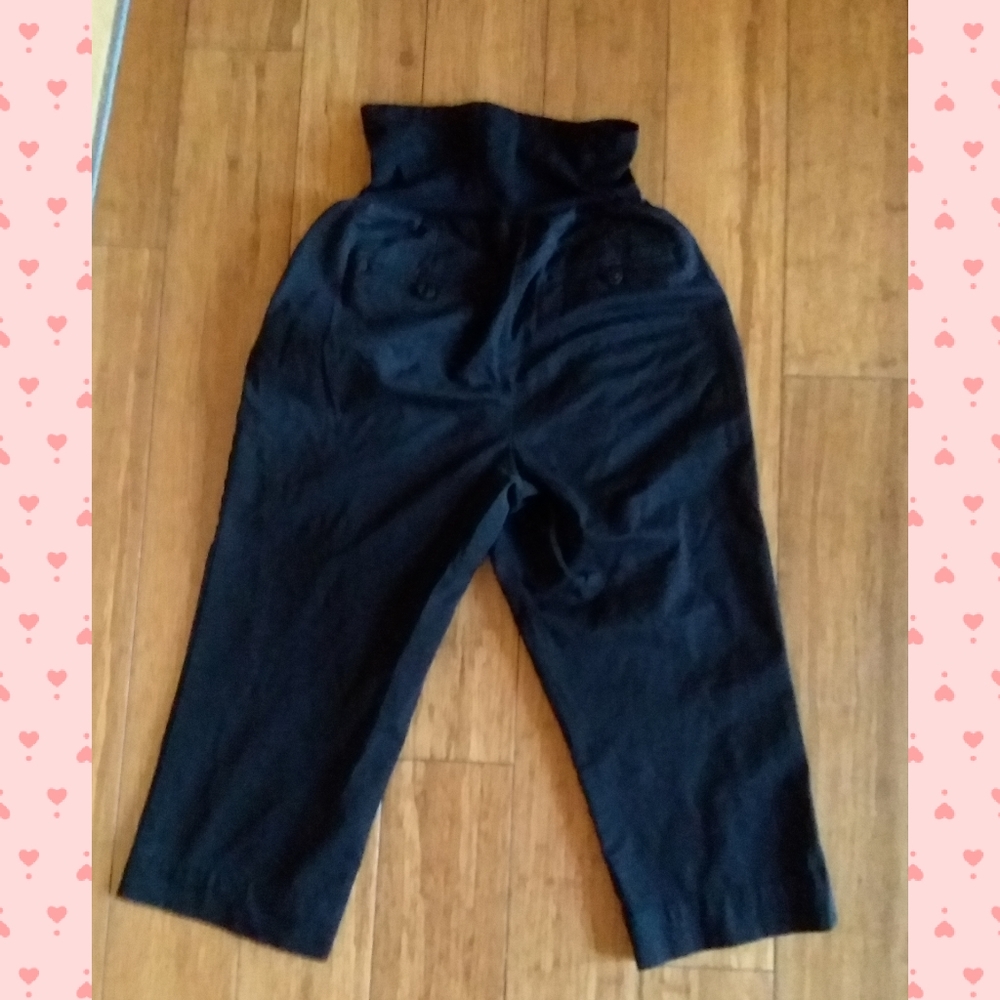 NWOT Oh baby black crop pants